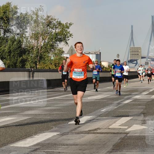 03.10.2026 - Köhlbrandbrückenlauf Michael Burmester http://msf.ph/oto/10766085 03.10.2026 09:45:52 Position 3 3, 3845, 1228, 12, 5 meine-sportfotos.de