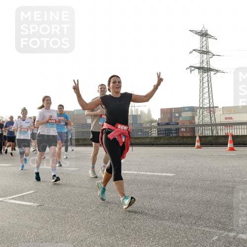 03.10.2026 - Köhlbrandbrückenlauf Michael Burmester http://msf.ph/oto/10766086 03.10.2026 09:21:15 Position 3 3 meine-sportfotos.de