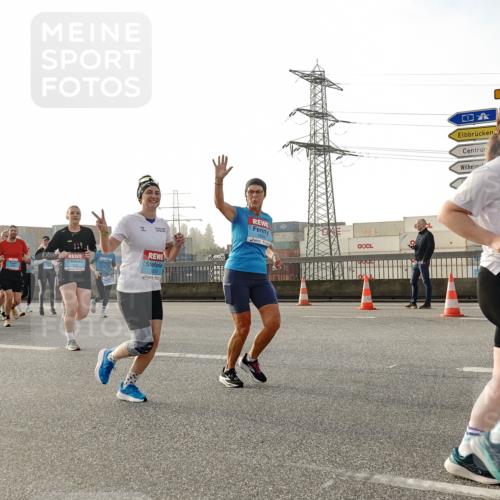 03.10.2026 - Köhlbrandbrückenlauf Michael Burmester http://msf.ph/oto/10766106 03.10.2026 09:21:17 Position 3 1875, 3, 2982 meine-sportfotos.de