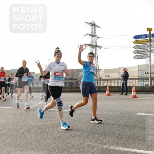 03.10.2026 - Köhlbrandbrückenlauf Michael Burmester http://msf.ph/oto/10766110 03.10.2026 09:21:17 Position 3 77, 1875, 3 meine-sportfotos.de