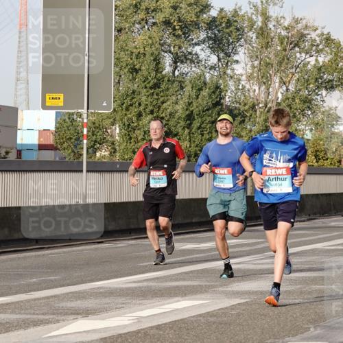 03.10.2026 - Köhlbrandbrückenlauf Michael Burmester http://msf.ph/oto/10766116 03.10.2026 09:45:57 Position 3 1327, 3787, 1854 meine-sportfotos.de
