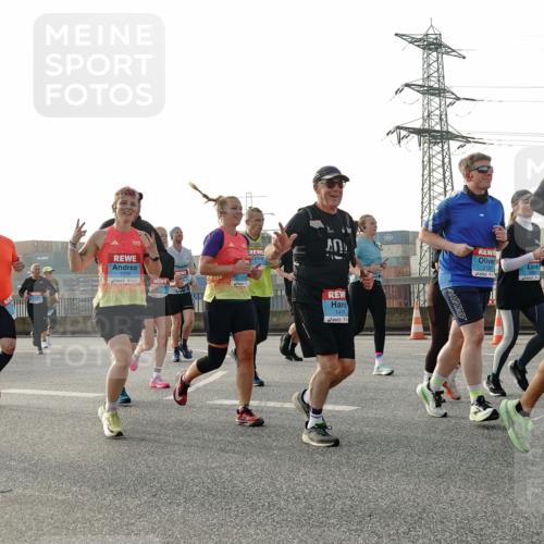 03.10.2026 - Köhlbrandbrückenlauf Michael Burmester http://msf.ph/oto/10766137 03.10.2026 09:21:21 Position 3 790, 1411, 2732, 3840, 3 meine-sportfotos.de