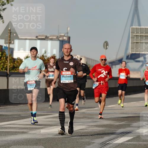 03.10.2026 - Köhlbrandbrückenlauf Michael Burmester http://msf.ph/oto/10766155 03.10.2026 09:46:04 Position 3 1397, 1531, 4 meine-sportfotos.de