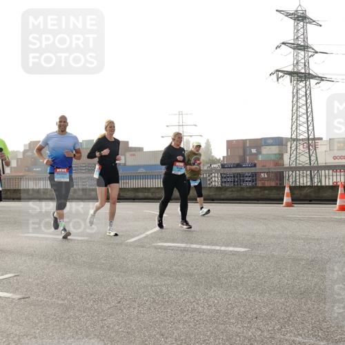 03.10.2026 - Köhlbrandbrückenlauf Michael Burmester http://msf.ph/oto/10766162 03.10.2026 09:21:24 Position 3 1 meine-sportfotos.de