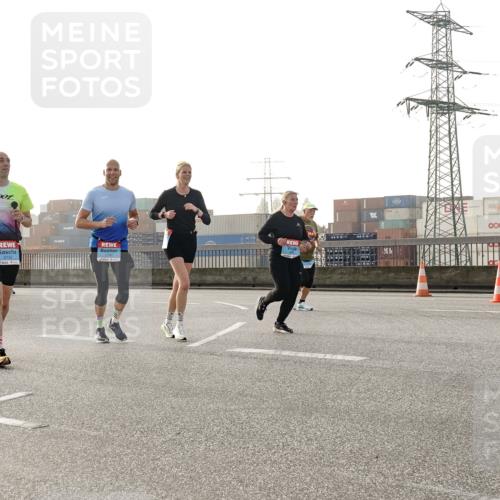 03.10.2026 - Köhlbrandbrückenlauf Michael Burmester http://msf.ph/oto/10766166 03.10.2026 09:21:24 Position 3 7001 meine-sportfotos.de
