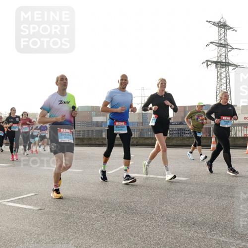 03.10.2026 - Köhlbrandbrückenlauf Michael Burmester http://msf.ph/oto/10766174 03.10.2026 09:21:25 Position 3 2152, 1 meine-sportfotos.de