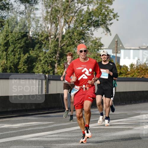 03.10.2026 - Köhlbrandbrückenlauf Michael Burmester http://msf.ph/oto/10766185 03.10.2026 09:46:10 Position 3 2137 meine-sportfotos.de