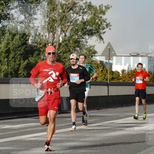 03.10.2026 - Köhlbrandbrückenlauf Michael Burmester http://msf.ph/oto/10766188 03.10.2026 09:46:11 Position 3 2137 meine-sportfotos.de