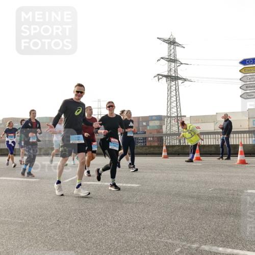 03.10.2026 - Köhlbrandbrückenlauf Michael Burmester http://msf.ph/oto/10766197 03.10.2026 09:21:30 Position 3 3 meine-sportfotos.de