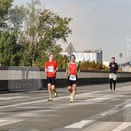 03.10.2026 - Köhlbrandbrückenlauf Michael Burmester http://msf.ph/oto/10766202 03.10.2026 09:46:14 Position 3 2137, 2223 meine-sportfotos.de