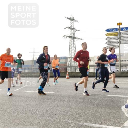 03.10.2026 - Köhlbrandbrückenlauf Michael Burmester http://msf.ph/oto/10766215 03.10.2026 09:21:32 Position 3 3, 3730 meine-sportfotos.de
