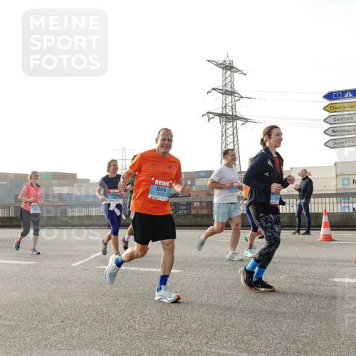03.10.2026 - Köhlbrandbrückenlauf Michael Burmester http://msf.ph/oto/10766219 03.10.2026 09:21:33 Position 3 3236, 3 meine-sportfotos.de