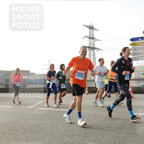 03.10.2026 - Köhlbrandbrückenlauf Michael Burmester http://msf.ph/oto/10766223 03.10.2026 09:21:33 Position 3 3236 meine-sportfotos.de