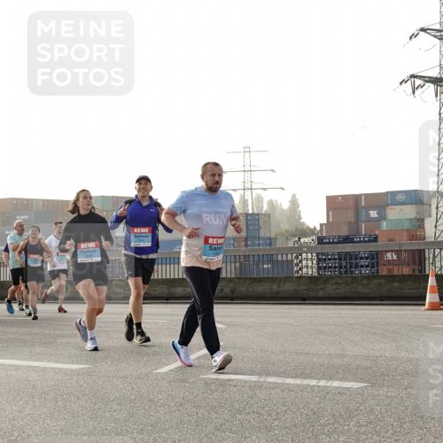 03.10.2026 - Köhlbrandbrückenlauf Michael Burmester http://msf.ph/oto/10766230 03.10.2026 09:21:35 Position 3 19 meine-sportfotos.de