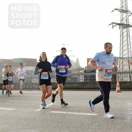 03.10.2026 - Köhlbrandbrückenlauf Michael Burmester http://msf.ph/oto/10766237 03.10.2026 09:21:36 Position 3 2536, 1006 meine-sportfotos.de