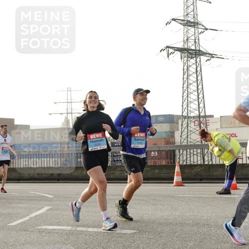 03.10.2026 - Köhlbrandbrückenlauf Michael Burmester http://msf.ph/oto/10766250 03.10.2026 09:21:37 Position 3 24, 2536, 100 meine-sportfotos.de