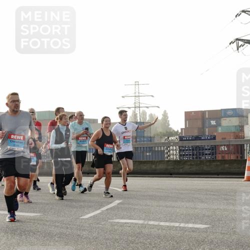 03.10.2026 - Köhlbrandbrückenlauf Michael Burmester http://msf.ph/oto/10766253 03.10.2026 09:21:38 Position 3 1978, 3168 meine-sportfotos.de
