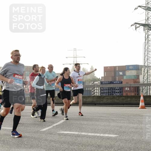 03.10.2026 - Köhlbrandbrückenlauf Michael Burmester http://msf.ph/oto/10766259 03.10.2026 09:21:38 Position 3 1978, 3168, 24 meine-sportfotos.de