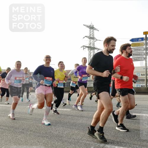 03.10.2026 - Köhlbrandbrückenlauf Michael Burmester http://msf.ph/oto/10766290 03.10.2026 09:21:42 Position 3 3, 73, 2801 meine-sportfotos.de