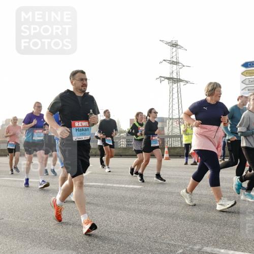 03.10.2026 - Köhlbrandbrückenlauf Michael Burmester http://msf.ph/oto/10766319 03.10.2026 09:21:44 Position 3 3, 2831 meine-sportfotos.de