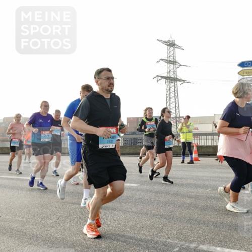 03.10.2026 - Köhlbrandbrückenlauf Michael Burmester http://msf.ph/oto/10766323 03.10.2026 09:21:44 Position 3 79, 2831, 3, 372 meine-sportfotos.de