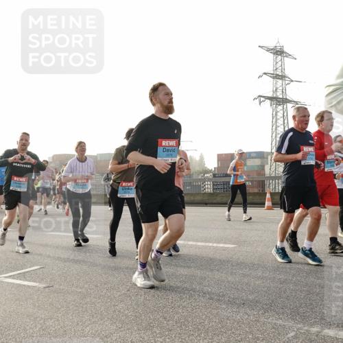 03.10.2026 - Köhlbrandbrückenlauf Michael Burmester http://msf.ph/oto/10766339 03.10.2026 09:21:46 Position 3 12066, 2876 meine-sportfotos.de