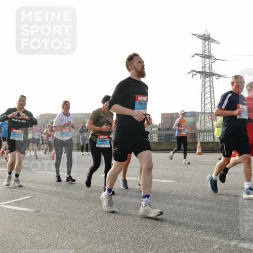 03.10.2026 - Köhlbrandbrückenlauf Michael Burmester http://msf.ph/oto/10766341 03.10.2026 09:21:46 Position 3 2978, 2876 meine-sportfotos.de