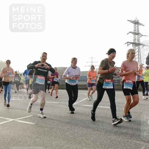 03.10.2026 - Köhlbrandbrückenlauf Michael Burmester http://msf.ph/oto/10766347 03.10.2026 09:21:47 Position 3 2978, 3192, 1, 2876 meine-sportfotos.de