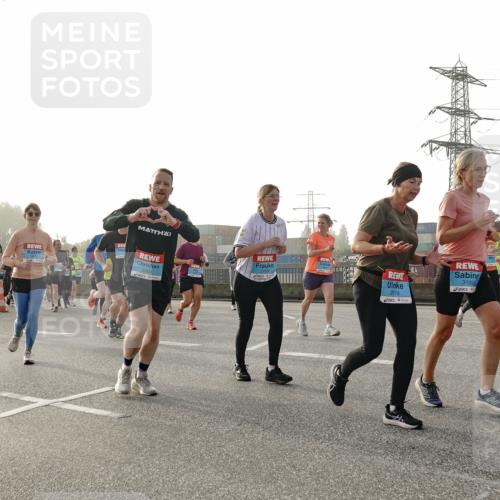 03.10.2026 - Köhlbrandbrückenlauf Michael Burmester http://msf.ph/oto/10766349 03.10.2026 09:21:47 Position 3 3192, 2066, 2978 meine-sportfotos.de