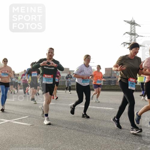03.10.2026 - Köhlbrandbrückenlauf Michael Burmester http://msf.ph/oto/10766353 03.10.2026 09:21:47 Position 3 2066, 3192 meine-sportfotos.de