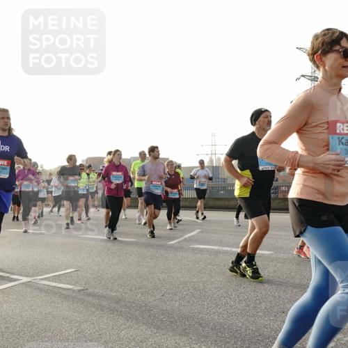 03.10.2026 - Köhlbrandbrückenlauf Michael Burmester http://msf.ph/oto/10766378 03.10.2026 09:21:49 Position 3 2020, 1794, 3052, 1 meine-sportfotos.de