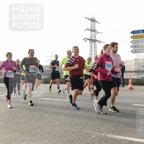 03.10.2026 - Köhlbrandbrückenlauf Michael Burmester http://msf.ph/oto/10766396 03.10.2026 09:21:51 Position 3 2972, 4045, 2474 meine-sportfotos.de