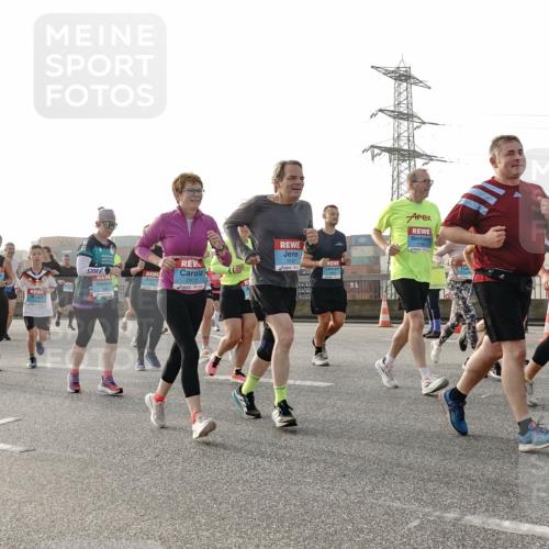 03.10.2026 - Köhlbrandbrückenlauf Michael Burmester http://msf.ph/oto/10766399 03.10.2026 09:21:52 Position 3 2972, 3167 meine-sportfotos.de