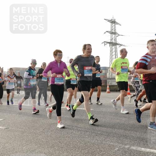 03.10.2026 - Köhlbrandbrückenlauf Michael Burmester http://msf.ph/oto/10766401 03.10.2026 09:21:52 Position 3 3167, 1, 2972, 3 meine-sportfotos.de
