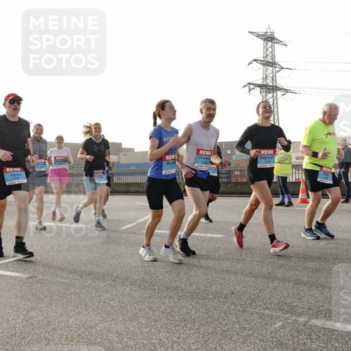 03.10.2026 - Köhlbrandbrückenlauf Michael Burmester http://msf.ph/oto/10766423 03.10.2026 09:21:56 Position 3 3788, 1135, 3 meine-sportfotos.de