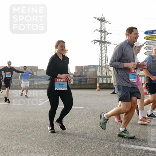 03.10.2026 - Köhlbrandbrückenlauf Michael Burmester http://msf.ph/oto/10766446 03.10.2026 09:21:58 Position 3 3728, 3, 2818 meine-sportfotos.de