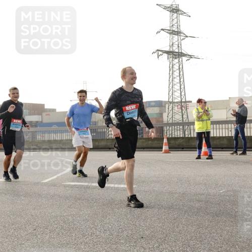 03.10.2026 - Köhlbrandbrückenlauf Michael Burmester http://msf.ph/oto/10766461 03.10.2026 09:22:00 Position 3 3, 7 meine-sportfotos.de