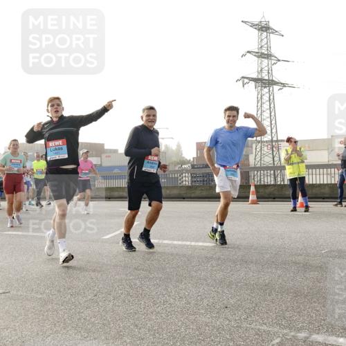 03.10.2026 - Köhlbrandbrückenlauf Michael Burmester http://msf.ph/oto/10766467 03.10.2026 09:22:00 Position 3 1401 meine-sportfotos.de