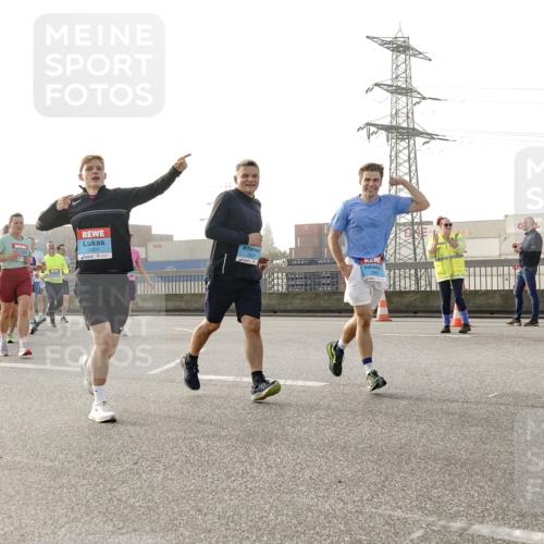 03.10.2026 - Köhlbrandbrückenlauf Michael Burmester http://msf.ph/oto/10766469 03.10.2026 09:22:00 Position 3 1401, 3 meine-sportfotos.de