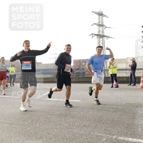 03.10.2026 - Köhlbrandbrückenlauf Michael Burmester http://msf.ph/oto/10766471 03.10.2026 09:22:01 Position 3 1401 meine-sportfotos.de