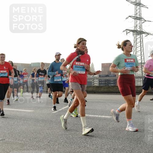 03.10.2026 - Köhlbrandbrückenlauf Michael Burmester http://msf.ph/oto/10766487 03.10.2026 09:22:03 Position 3 82, 3112, 3023 meine-sportfotos.de