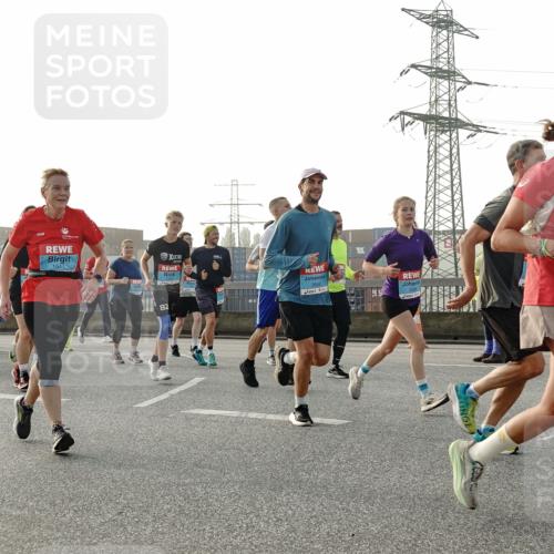 03.10.2026 - Köhlbrandbrückenlauf Michael Burmester http://msf.ph/oto/10766491 03.10.2026 09:22:04 Position 3 1511, 82, 3112 meine-sportfotos.de