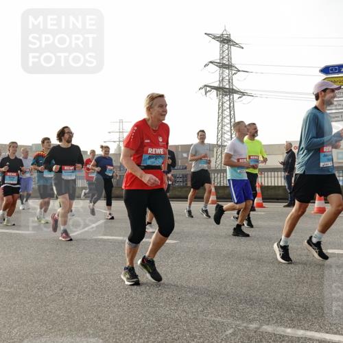 03.10.2026 - Köhlbrandbrückenlauf Michael Burmester http://msf.ph/oto/10766501 03.10.2026 09:22:05 Position 3 1511, 3 meine-sportfotos.de