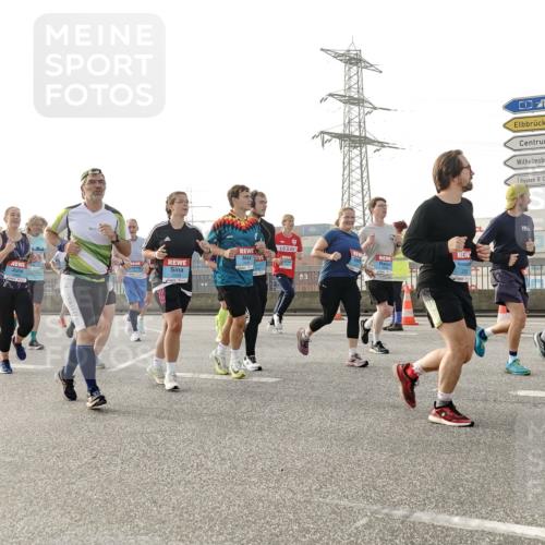 03.10.2026 - Köhlbrandbrückenlauf Michael Burmester http://msf.ph/oto/10766512 03.10.2026 09:22:06 Position 3 3 meine-sportfotos.de