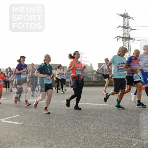 03.10.2026 - Köhlbrandbrückenlauf Michael Burmester http://msf.ph/oto/10766526 03.10.2026 09:22:08 Position 3  meine-sportfotos.de