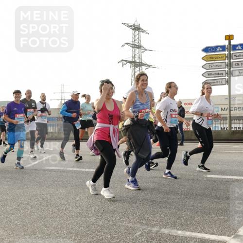 03.10.2026 - Köhlbrandbrückenlauf Michael Burmester http://msf.ph/oto/10766561 03.10.2026 09:22:12 Position 3 1667, 1669 meine-sportfotos.de