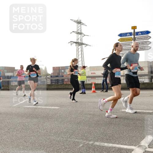 03.10.2026 - Köhlbrandbrückenlauf Michael Burmester http://msf.ph/oto/10766600 03.10.2026 09:22:16 Position 3  meine-sportfotos.de