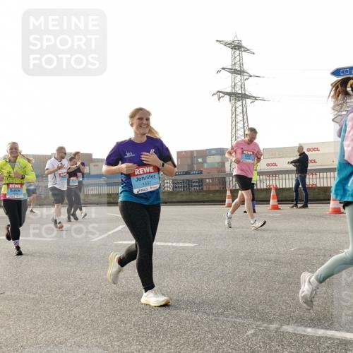 03.10.2026 - Köhlbrandbrückenlauf Michael Burmester http://msf.ph/oto/10766612 03.10.2026 09:22:18 Position 3 1537, 3 meine-sportfotos.de