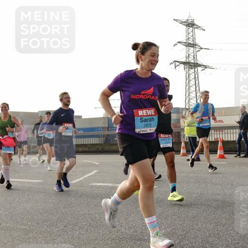 03.10.2026 - Köhlbrandbrückenlauf Michael Burmester http://msf.ph/oto/10766649 03.10.2026 09:22:22 Position 3 2878, 3555, 3 meine-sportfotos.de