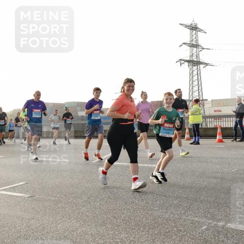 03.10.2026 - Köhlbrandbrückenlauf Michael Burmester http://msf.ph/oto/10766675 03.10.2026 09:22:25 Position 3 3 meine-sportfotos.de